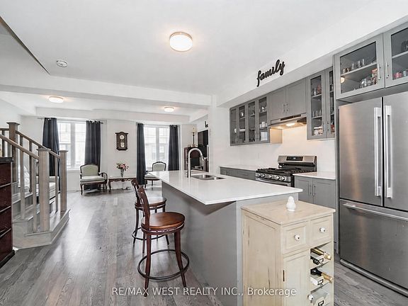5th image of 7 Folcroft St W