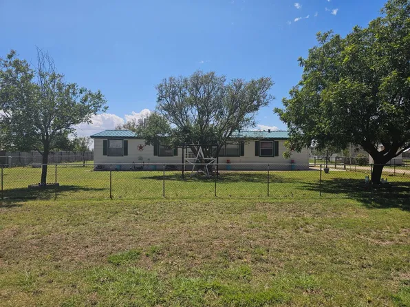 9006 Barton Ave, Wolfforth, TX 79382