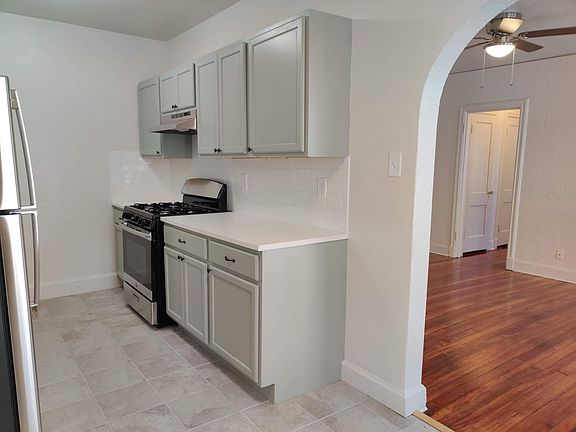 2nd image of 4224 Prescott Ave APT 2
