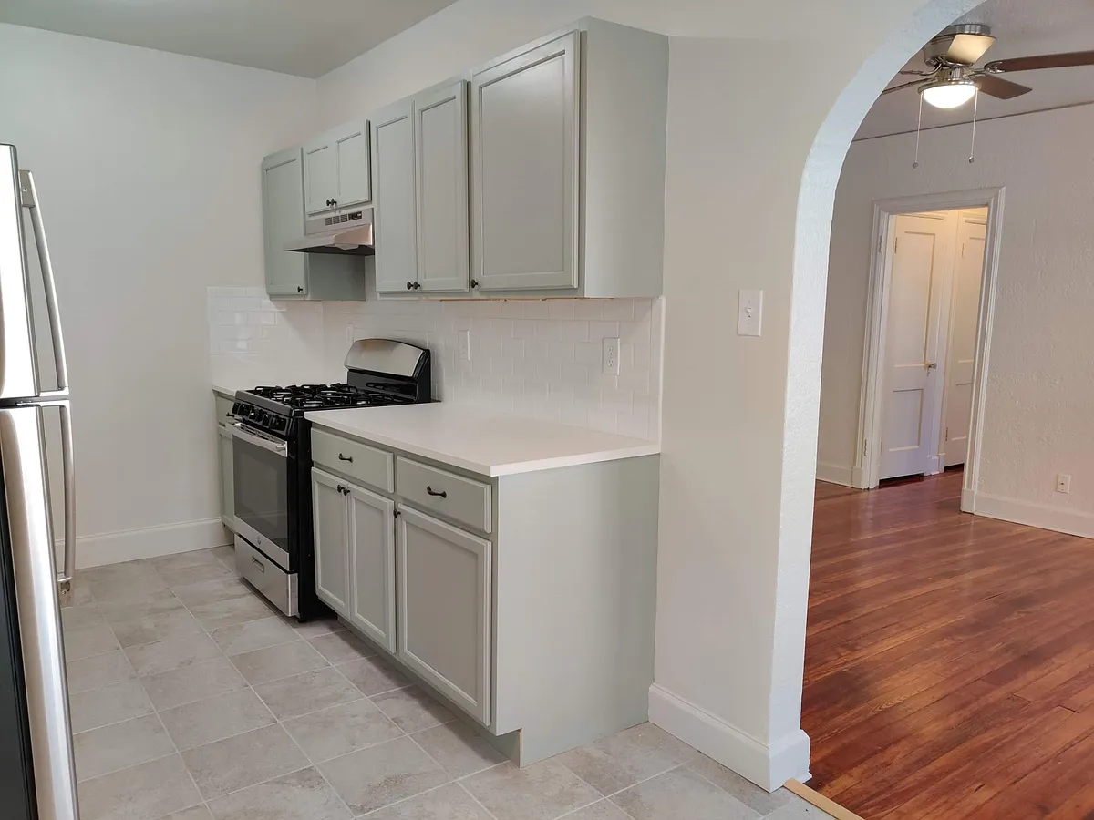 Building Photo - 4224 Prescott Ave #2