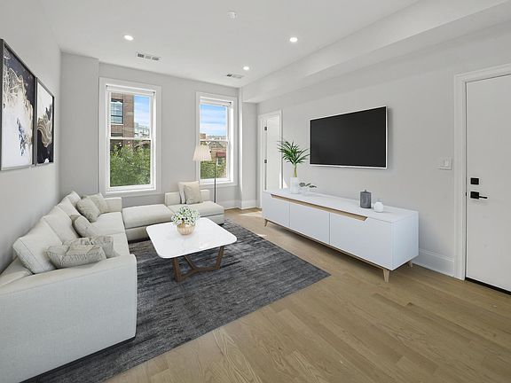 4th image of 1241 N Bosworth Ave #3