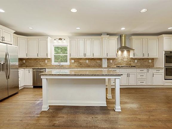 4th image of 8125 Winged Foot Dr