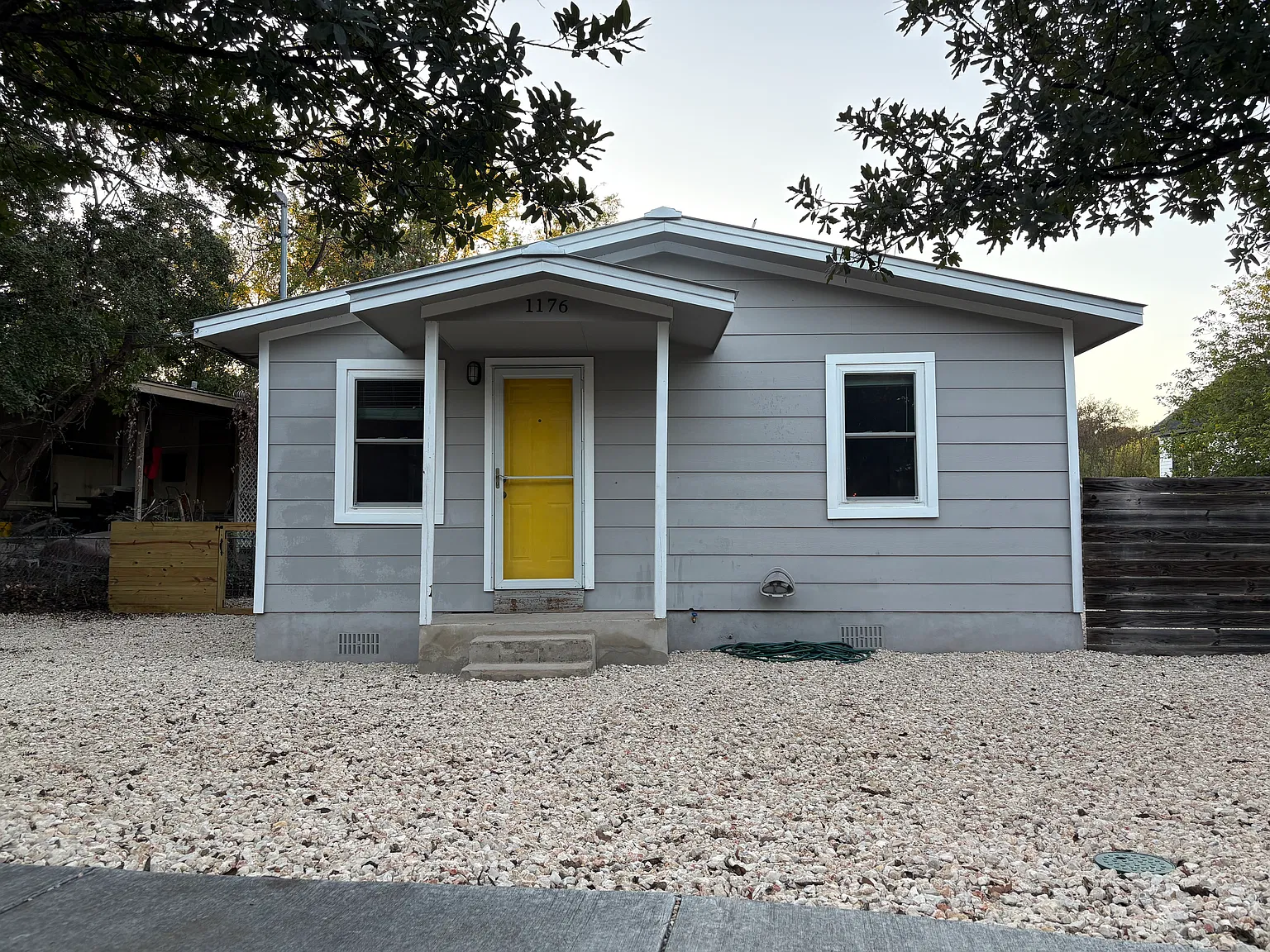 2 bed, 672 sqft, $2,200 — Photo 2