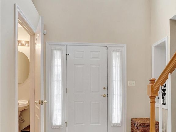 5th image of 104 Swedesford Ln