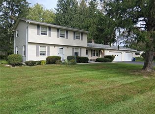 9 Hallmark Rd, Rochester, NY 14625
