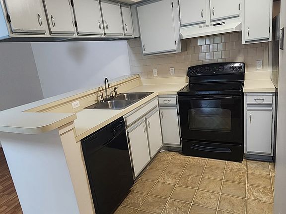4th image of 3960 Appaloosa Ln APT 203