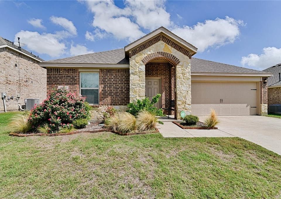 1st image of 232 Thoroughbred St
