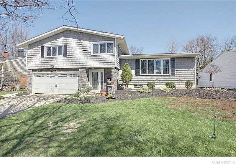 1st image of 17 Sunbury Ct