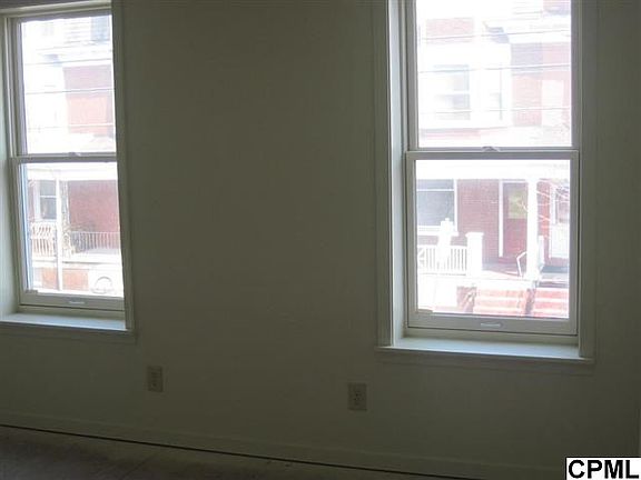 5th image of 90 N 17th St