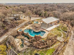 645 S Briaroaks Rd, Burleson, TX 76028
