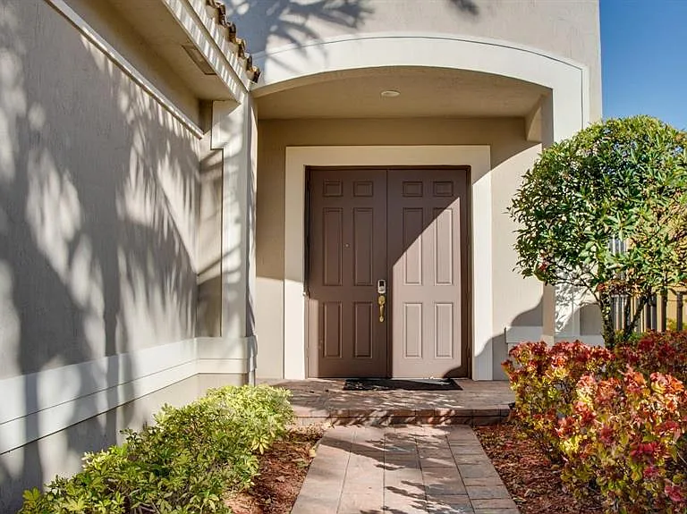 9911 S Miralago Way — Photo 37