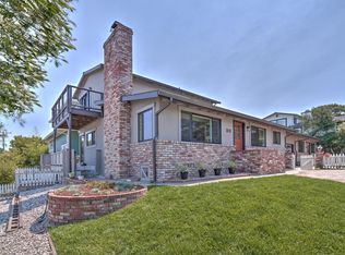 303 11th St, Pacific Grove, CA 93950