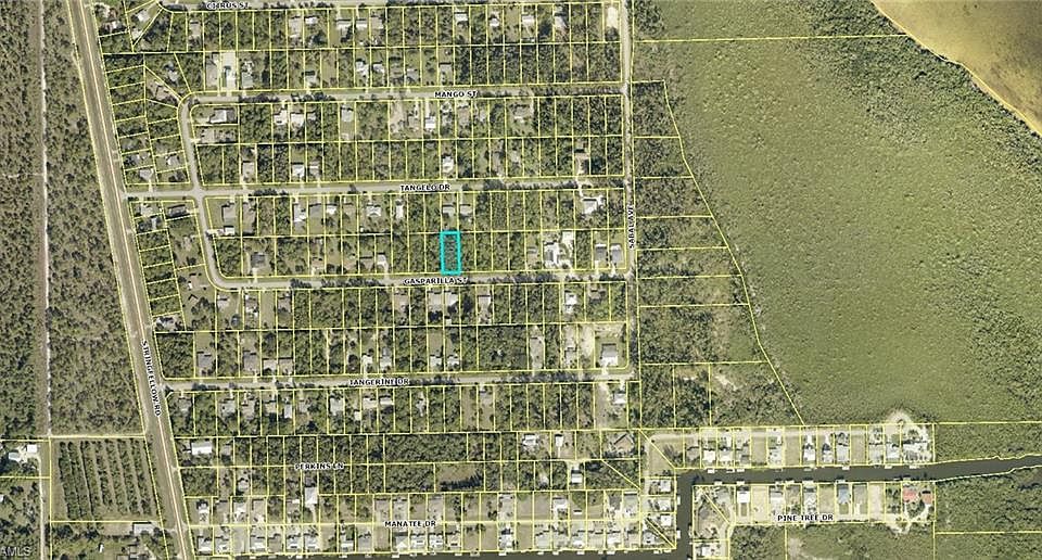 2nd image of 3600 Gasparilla St