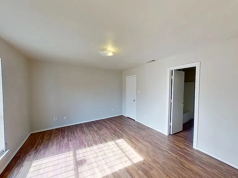 2703 Kool Ave — Photo 10