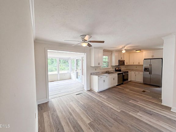 3rd image of 415 Buie Ct
