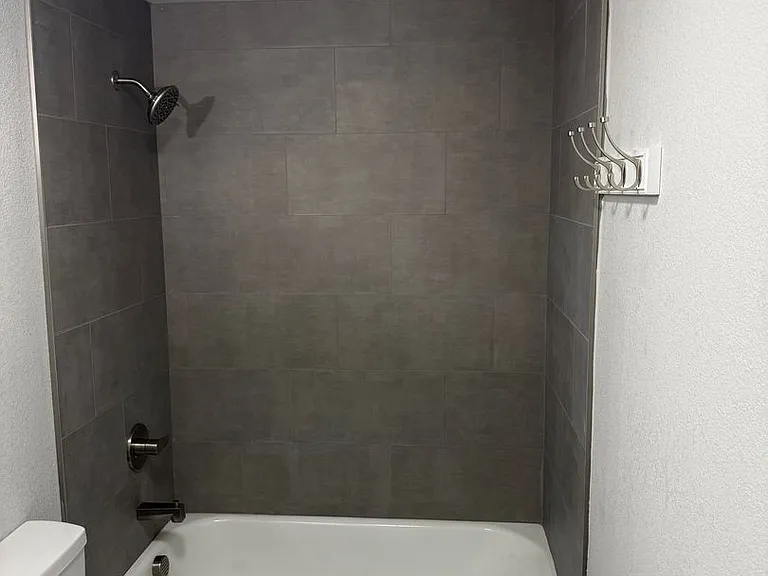 601 Beatty St — Photo 25