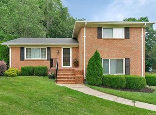 8100 Denbur Dr, Charlotte, NC 28215