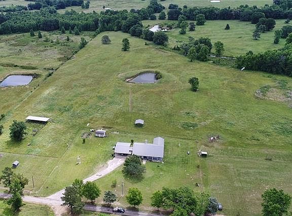 3rd image of 643 County Road 1425