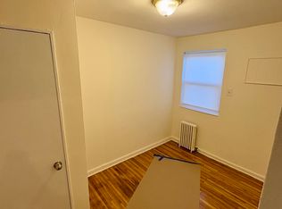 22126 64th Ave, Oakland Gardens, NY 11364