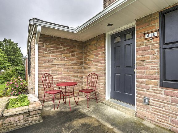 4th image of 410 W Conestoga St