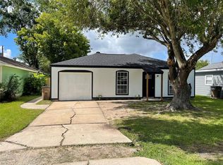 4910 E 27th St, Dickinson, TX 77539