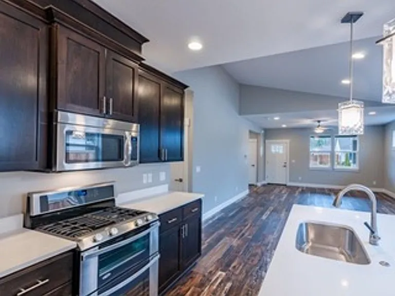 3530 NE Hembree St — Photo 4