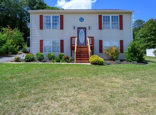 716 Russell Woods Dr, Lynchburg, VA 24502