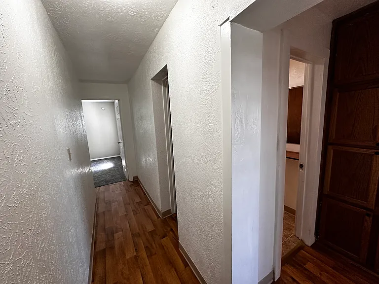 1390 W Jefferson St #A — Photo 5