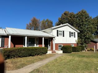 115 Delaware Dr, Clarksville, TN 37042