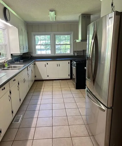 Large Kitchen