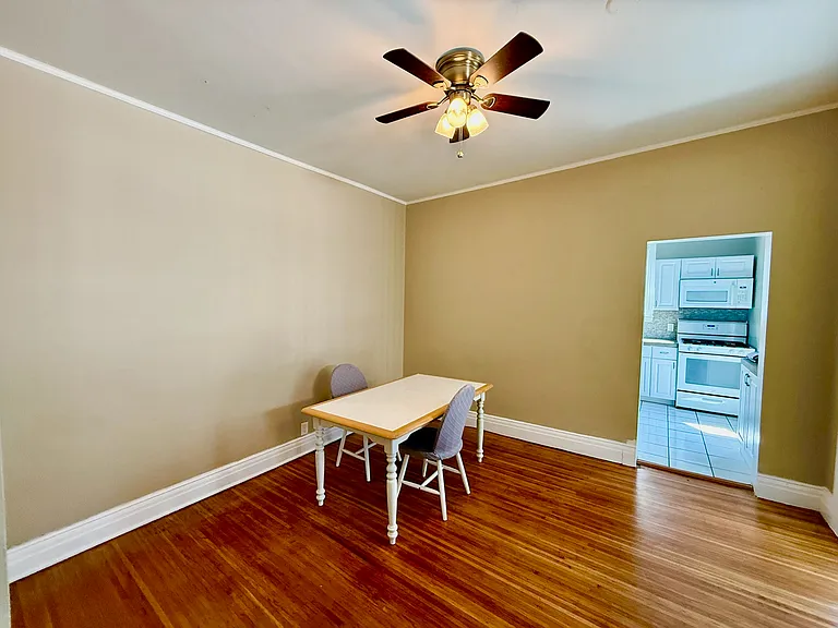 Dining room.