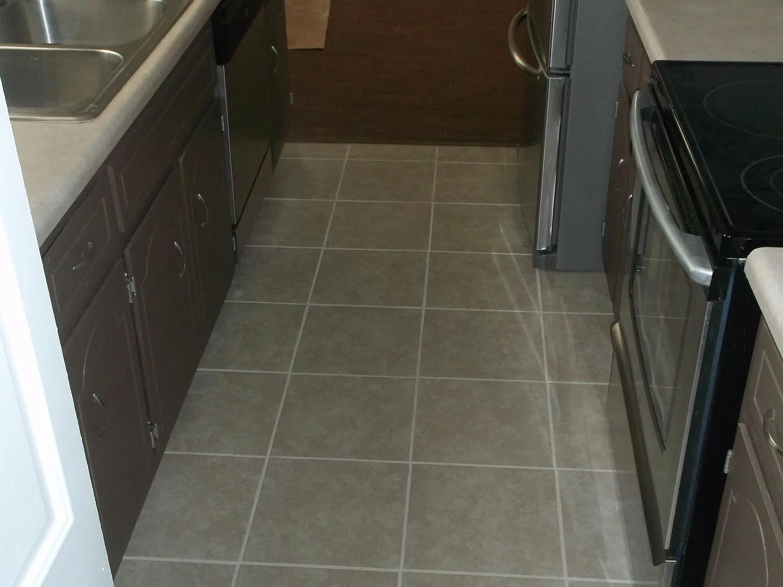 3 bed, 1064 sqft, $1,300 — Photo 3