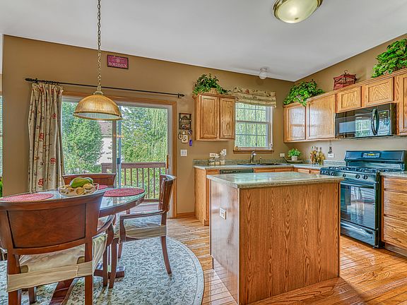 5th image of 1582 Glenside Dr