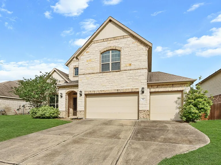 702 S Galley Dr — Photo 4