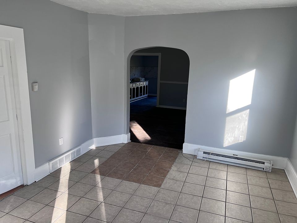 1st image of 3251 W 54th St
