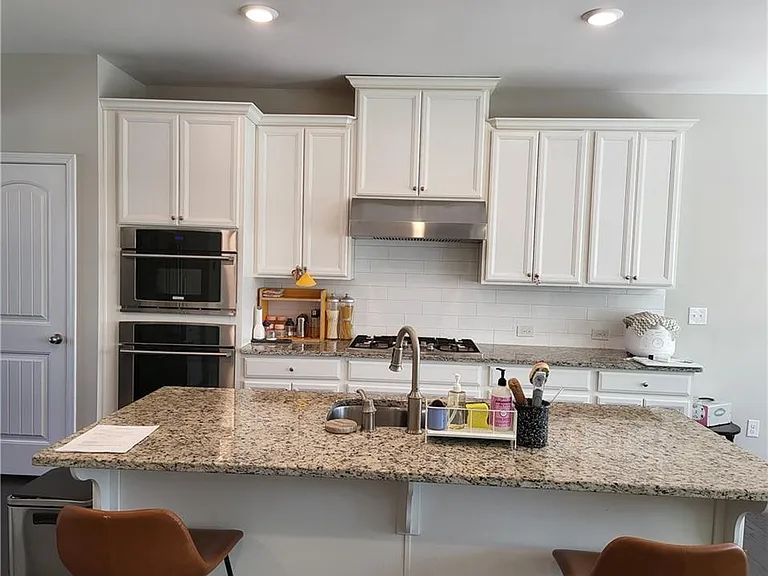 871 Sunset Park Dr — Photo 5