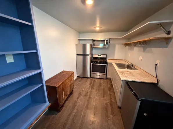 818 E 40th St, Houston, TX 77022