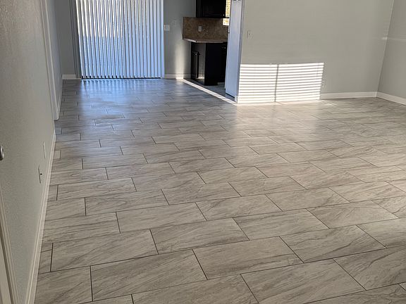 5th image of 1000 Desert View Dr