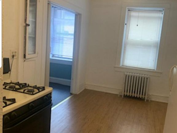 2nd image of 203 Willis Ave