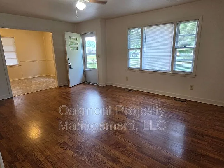 5313 Bayleaf Dr — Photo 3