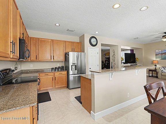 5th image of 530 Saint Andre Blvd SW