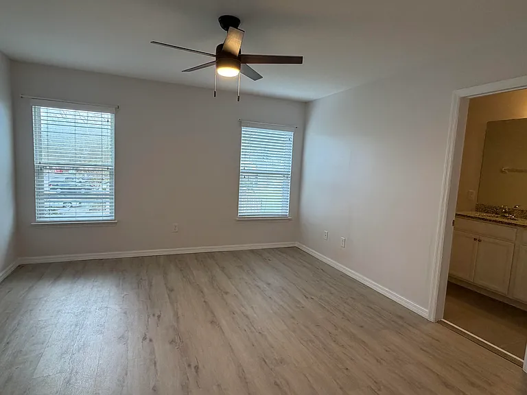 600 Northern Way #1005 — Photo 28