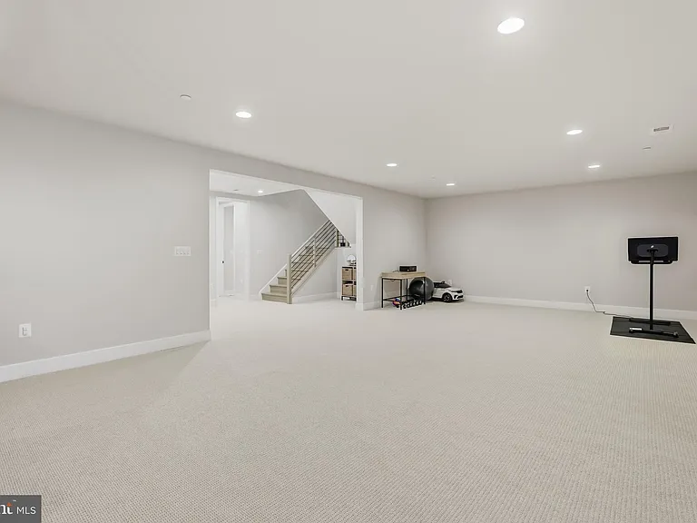 9725 Lantana Way — Photo 45