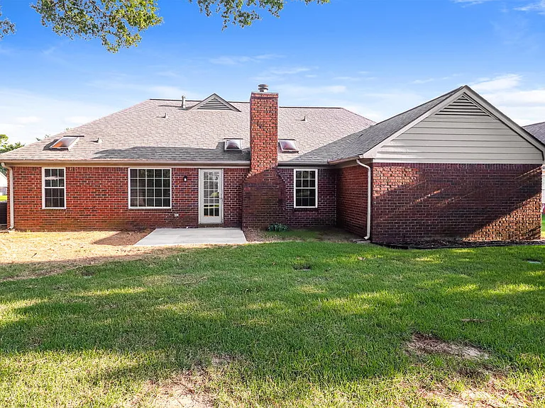 6708 Dawnhill Rd — Photo 15