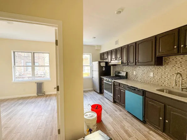 25-42 33rd Street image 7 of 17