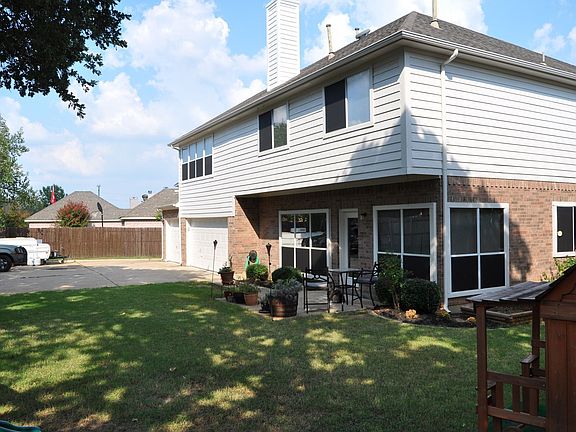 4th image of 1524 Heather Ln