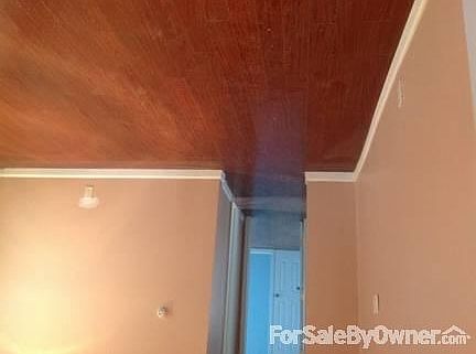5th image of 140 Botsford St