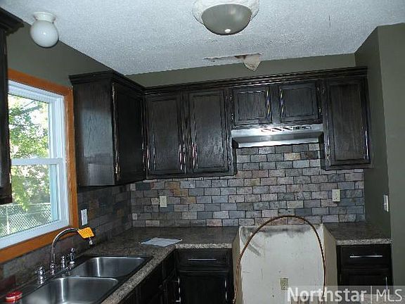 4th image of 1723 Russell Ave N