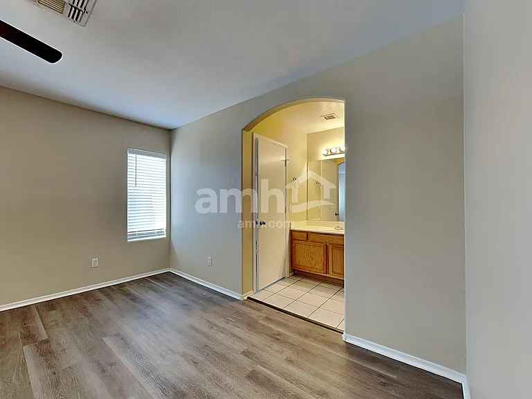 6323 W Winslow Ave — Photo 9