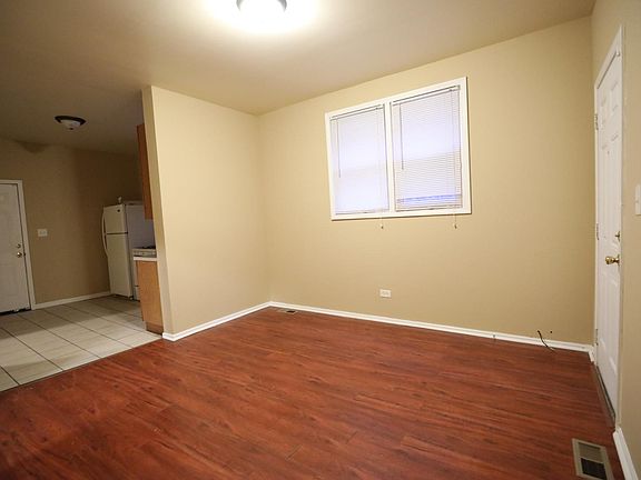 5th image of 8255 S Commercial Ave APT 2